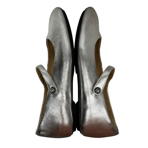 Shoes - Picture 9 of 10